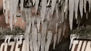 <p>Появляющийся на морозе насморк не нуждается в лечении, так как является ес