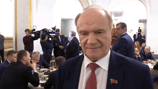 <p>Лайф по традиции поговорил с российскими политиками о том, как они собираю